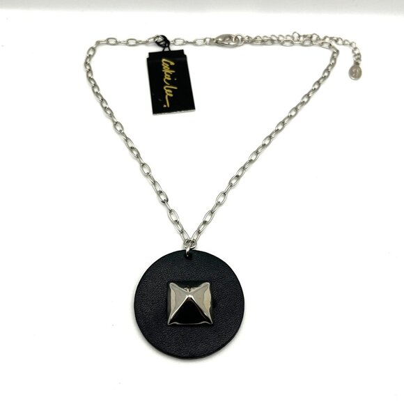 VTG Cookie Lee Necklace Pyramid Pendant on Faux Leather‎ Circle Silver Tone NEW - Picture 1 of 4